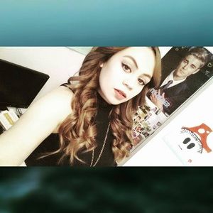 Meet your Posher, Roxie